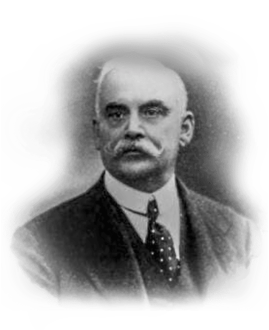 Michele Carlucci in abito elegante, ritratto vintage.